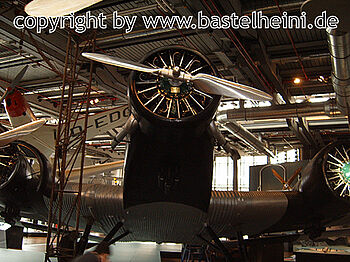 Junkers JU 52